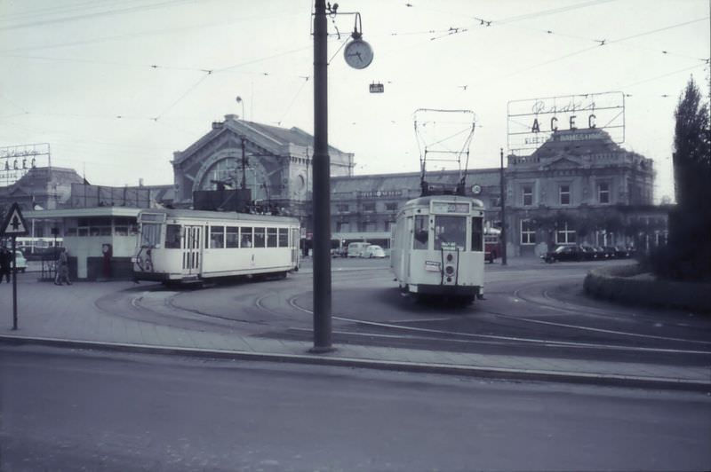 Motorcar 9751 on route Nº 50 and motorcar on route Nº 51 in front of the South Station, Charleroi.