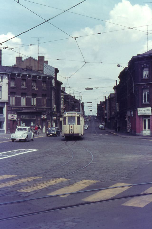 Motorcar 10164 on route Nº 65 near the depot entrance at the Place de Tramways - The Tramway Square, Charleroi.