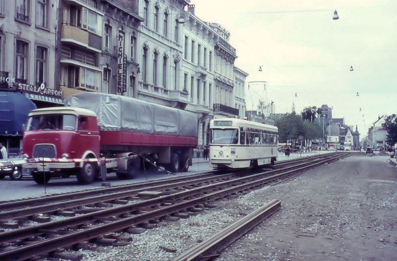 PCC car 2100 on route Nº 10 during reconstruction in the Carnotstraat near the Middenstatie / Central Station, Antwerp.