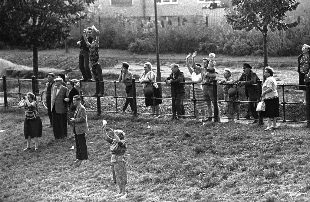 Near Wiener Brucke in kreuzberg district East Berliners sitting on a warm summer day on benches and others were waving to friends in West Berlin on Sept. 6, 1961.