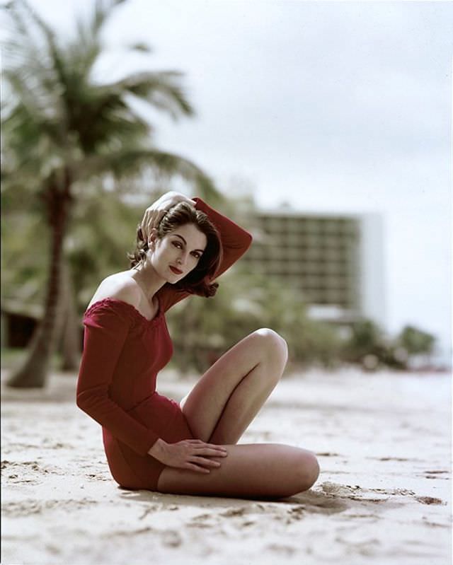 Carmen Dell' Orefice, Puerto Rico, October 1951