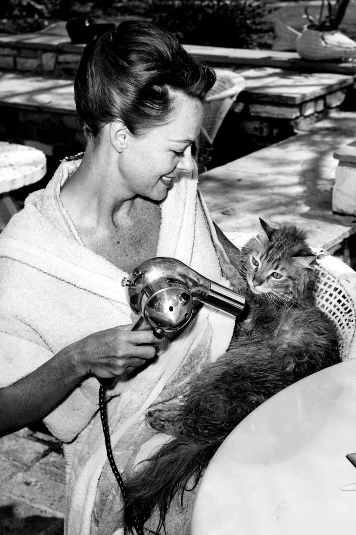 June Lockhart with her cat, 1963