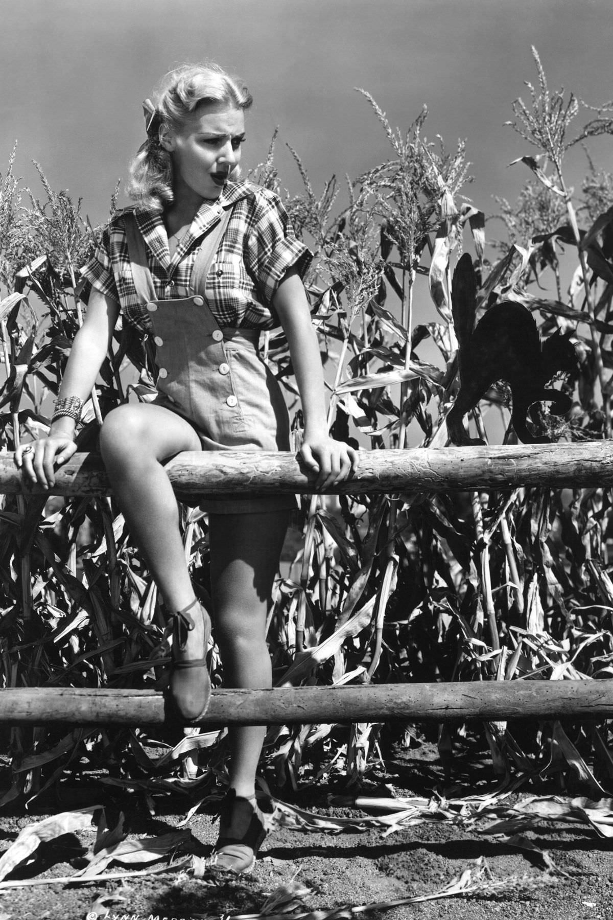 Lynn Merrick and hers hang out in a cornfield in the early forties.