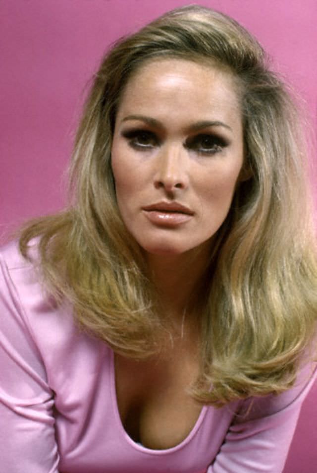 Ursula Andress, 1965