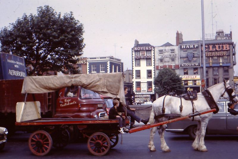 Aston Quay, 1967