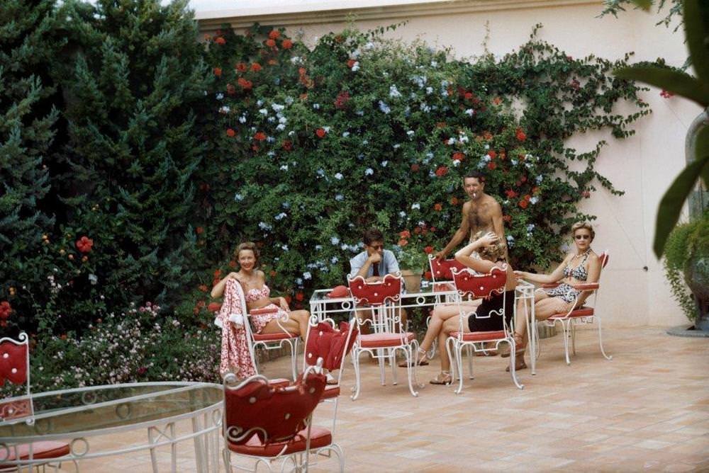 Elise Hunt, John F. Kennedy, Mrs Thaw et Mme X, Cap d'Antibes