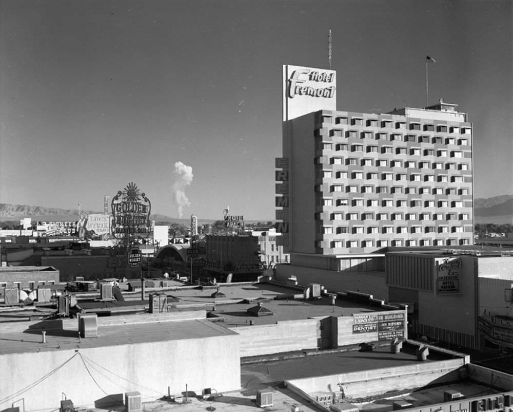 Hotels offered panoramic views of the distant desert skyline for the optimum experience.