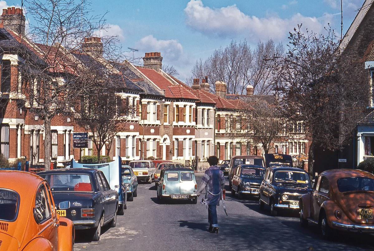 Edison Road, Crouch End, April 1976