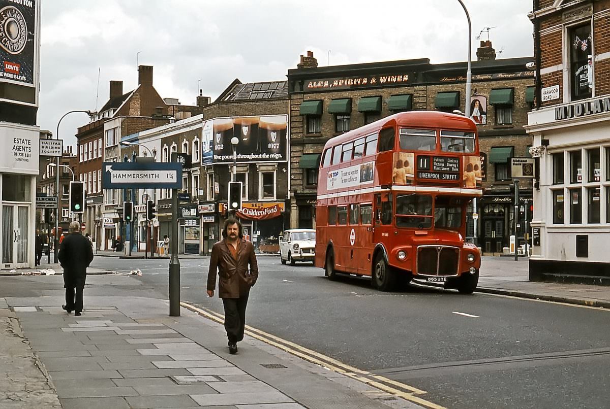 Fulham Broadway into Harwood Road 1977
