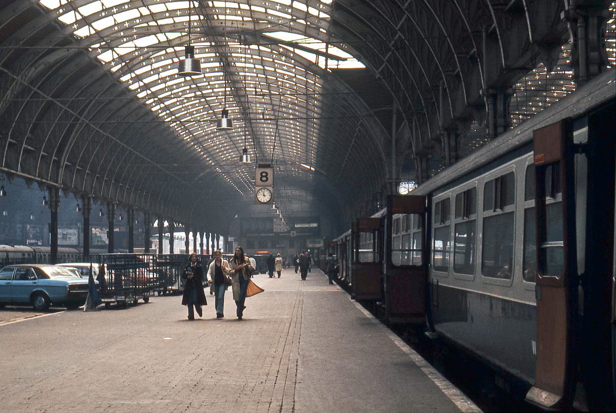 Platform 8 at Paddington station on 29th May 1976
