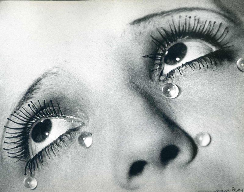 Glass Tears, 1932