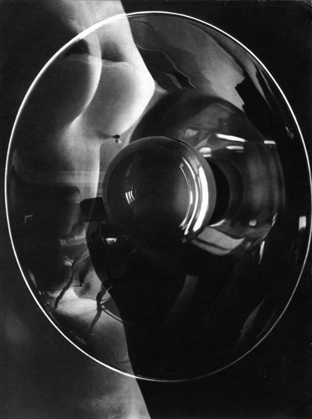 Distorted Nude, Light, 1934