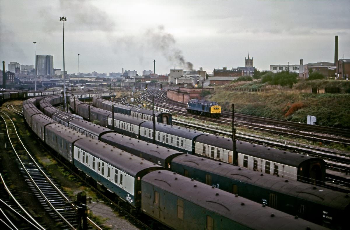 Manchester Railways in the 1980s: Stunning Atmospheric Shots of Manchester’s Trains by David Rostance