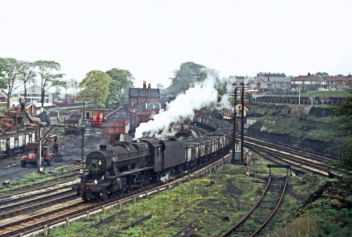 Manchester Railways in the 1980s: Stunning Atmospheric Shots of Manchester’s Trains by David Rostance