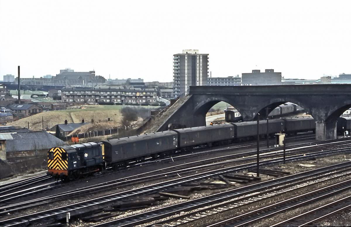 Manchester Railways in the 1980s: Stunning Atmospheric Shots of Manchester’s Trains by David Rostance