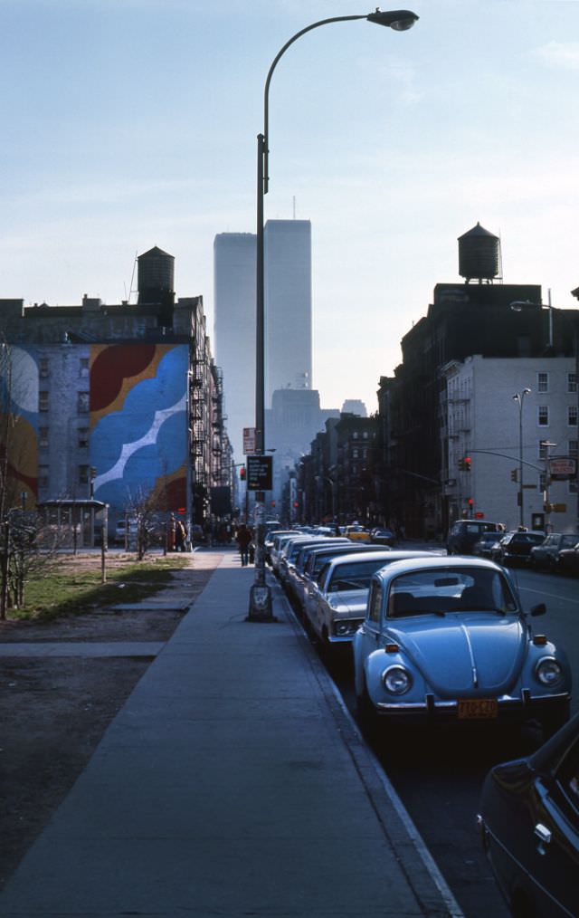 Twin Towers and light, Manhattan, 1978