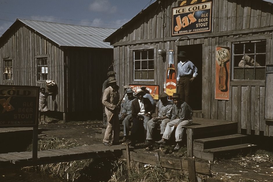 Life in Mississippi Delta Plantations.