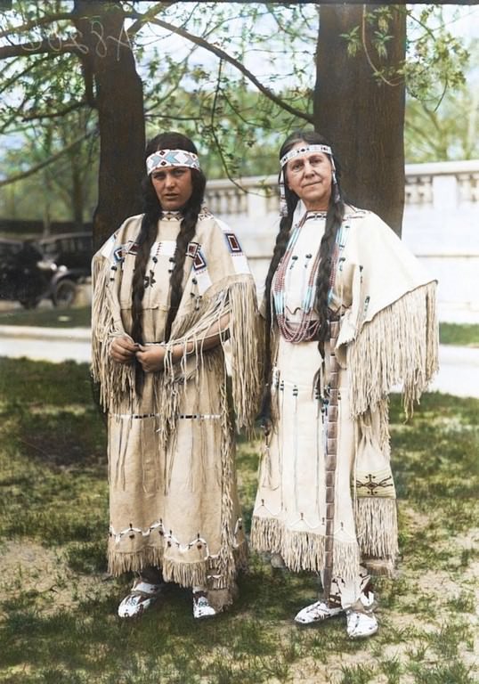 These Native American women traveled to Washington DC in 1924 to celebrate the newly-signed Indian Citizenship Act.