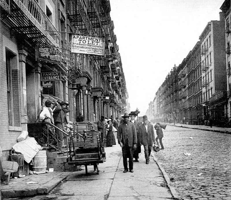 Harlem in 1905 was just another overcrowded district of the NYC, without any skin color specifics.