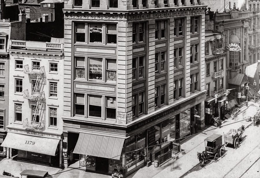 The Fruiterers, 28th Street and Broadway, circa 1905.