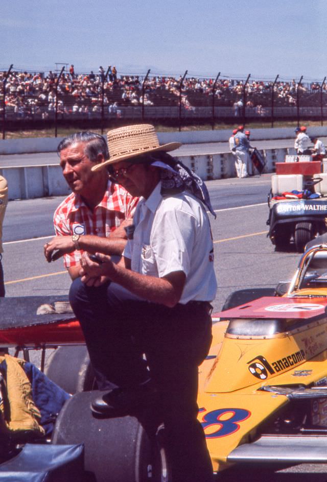 Clint Brawner in a pre-race discussion