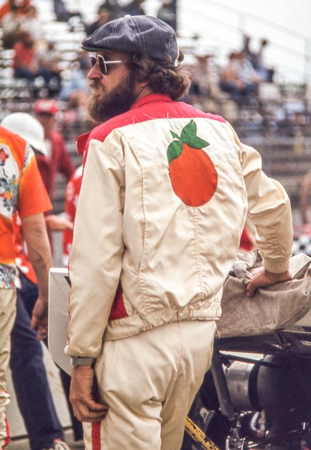 Jerry Grant's Spirit of Orange County crew made a fashion statement