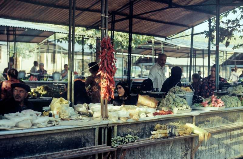 Market scenes, 1970s