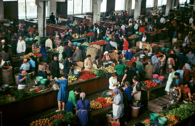 A Market in Batumi, 1970s
