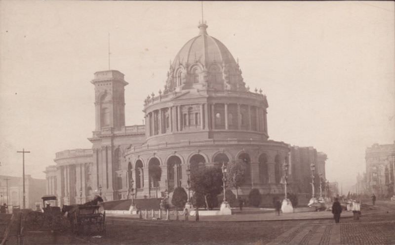 Hall of Records, old City Hall, 1890s.