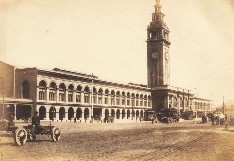The new Ferry Building shortly after its completion, 1890s.