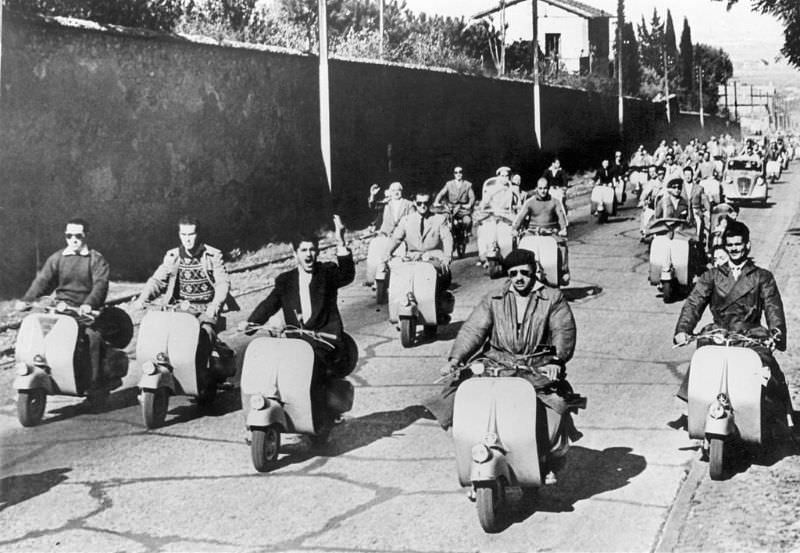 Vespa Scooter race from Rome.