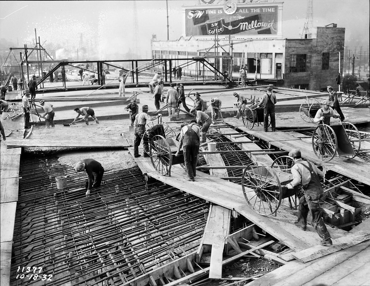 University Bridge under construction, 1932