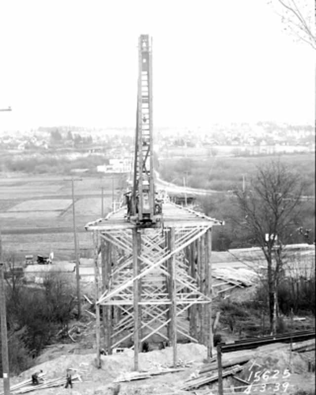 45th Street Viaduct under construction, 1939