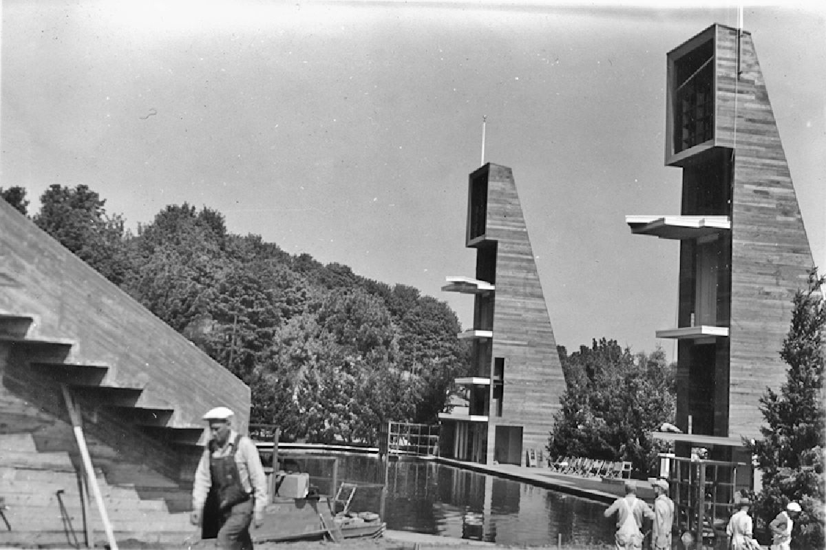 Aqua Theatre under construction, 1950