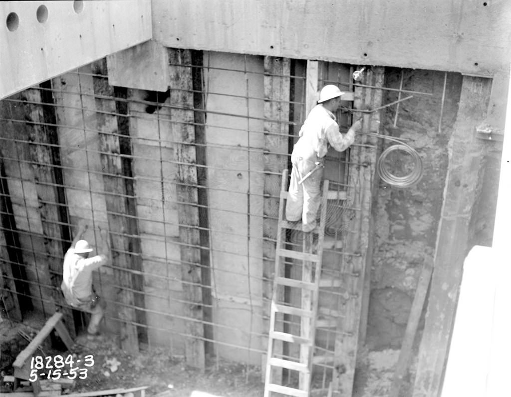 Battery Street tunnel under construction, 1953