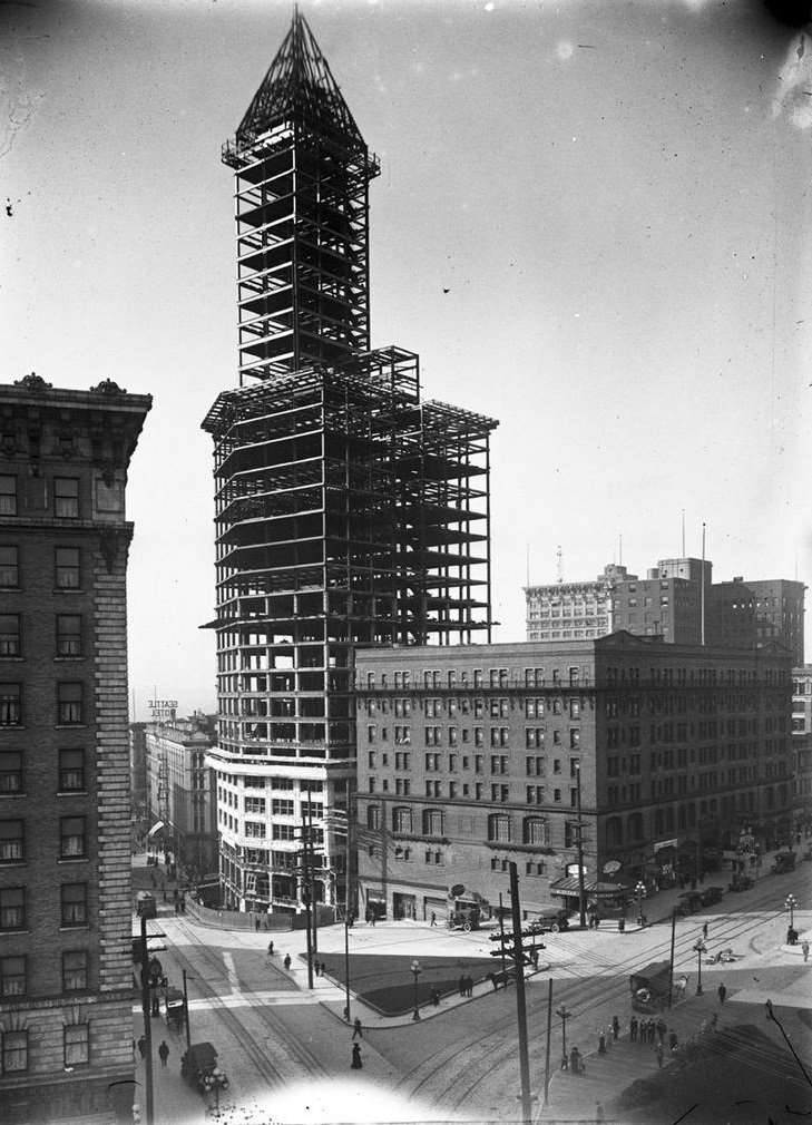 Smith Tower under construction, 1913