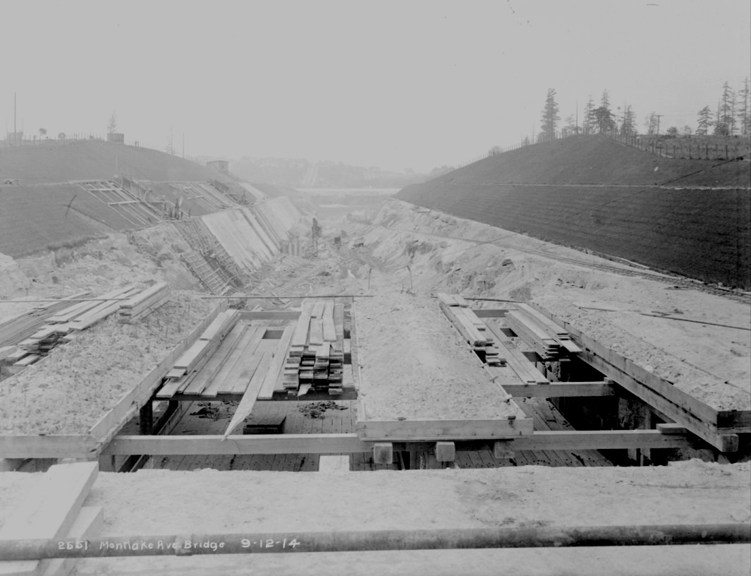 Lake Washington Ship Canal under construction, 1914