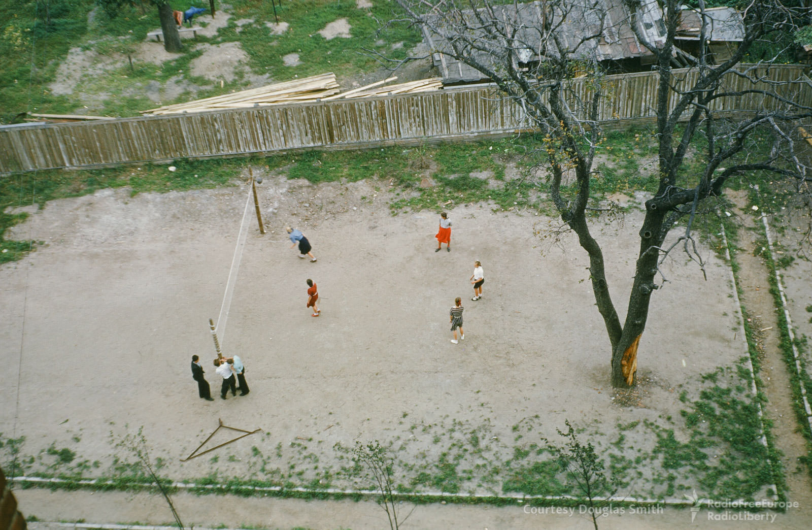 A one-sided volleyball match in Moscow's Tagansky raion.