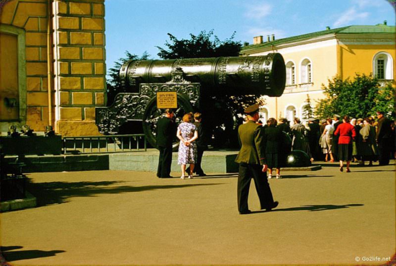 A massive cannon on the Red Square