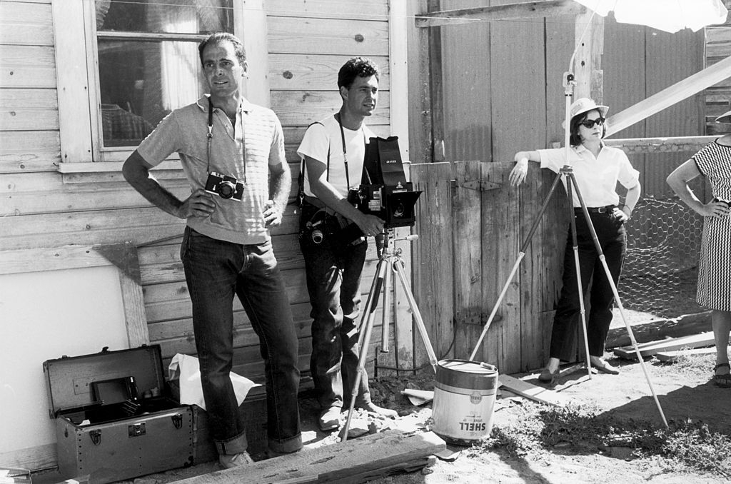 Magnum photographer Elliott Erwitt during the filming of 'The Misfits'