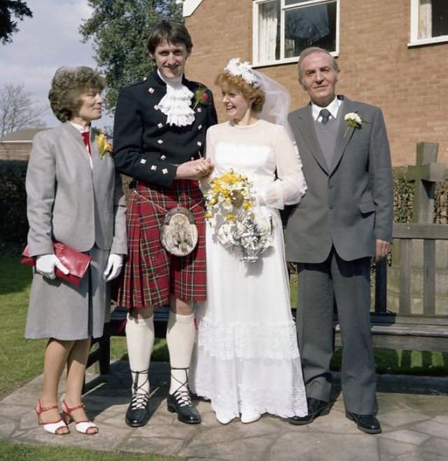 Bride and Groom with their parents