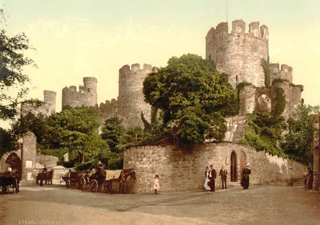 Entrance to Conwy Castle