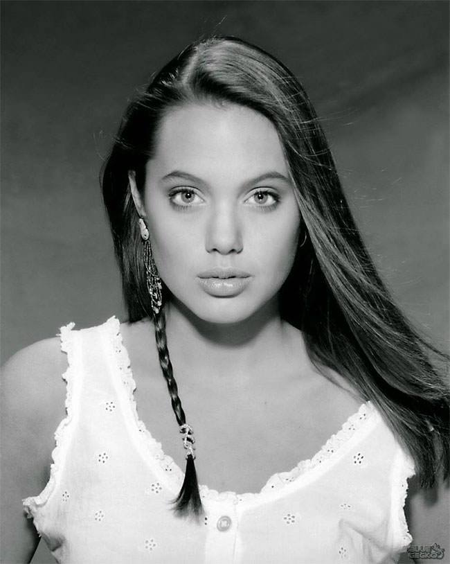 Beautiful Angelina Jolie during her ealry photo shoots.