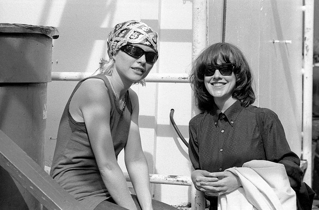 Debie Harry with her friend, 1979.