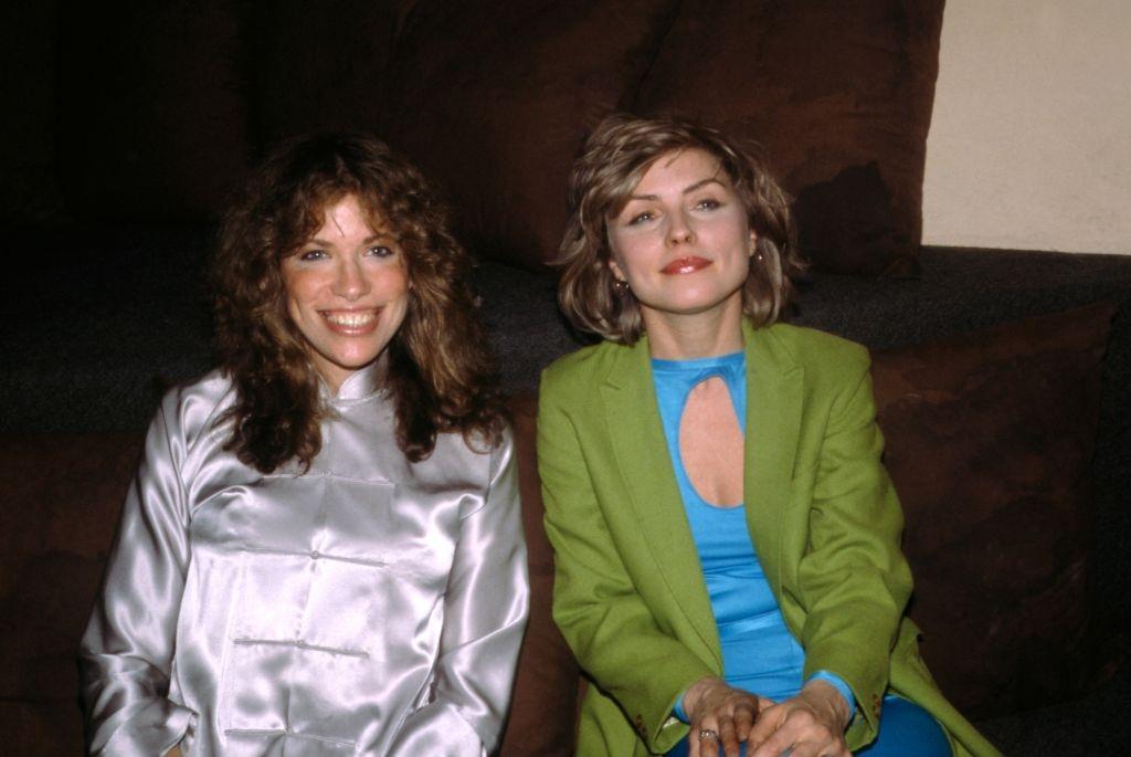 Debbie Harry with Carly Simon at the Hurrah club during the taping an episode of the public access show 'TV Party,1979