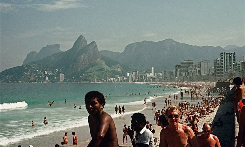 Fabulous Photos Show What Rio De Janeiro Looked Like In The 1980s