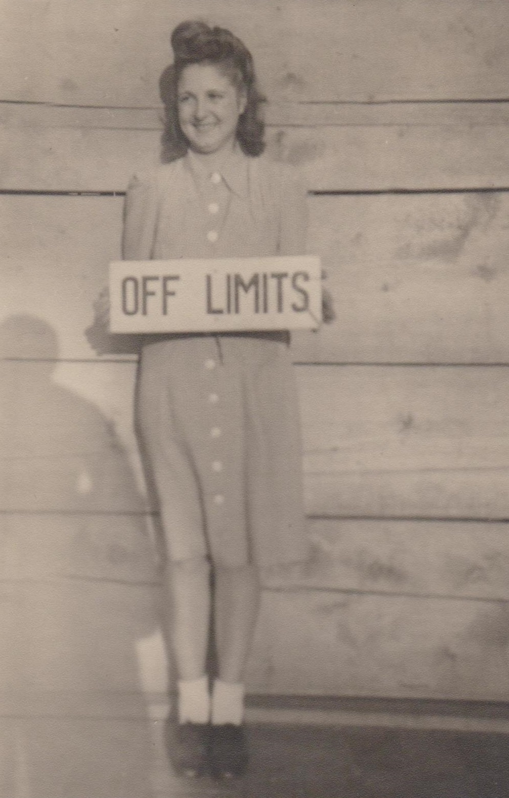 Hilarious Vintage Photos of Women Posing with Funny Objects and Signs