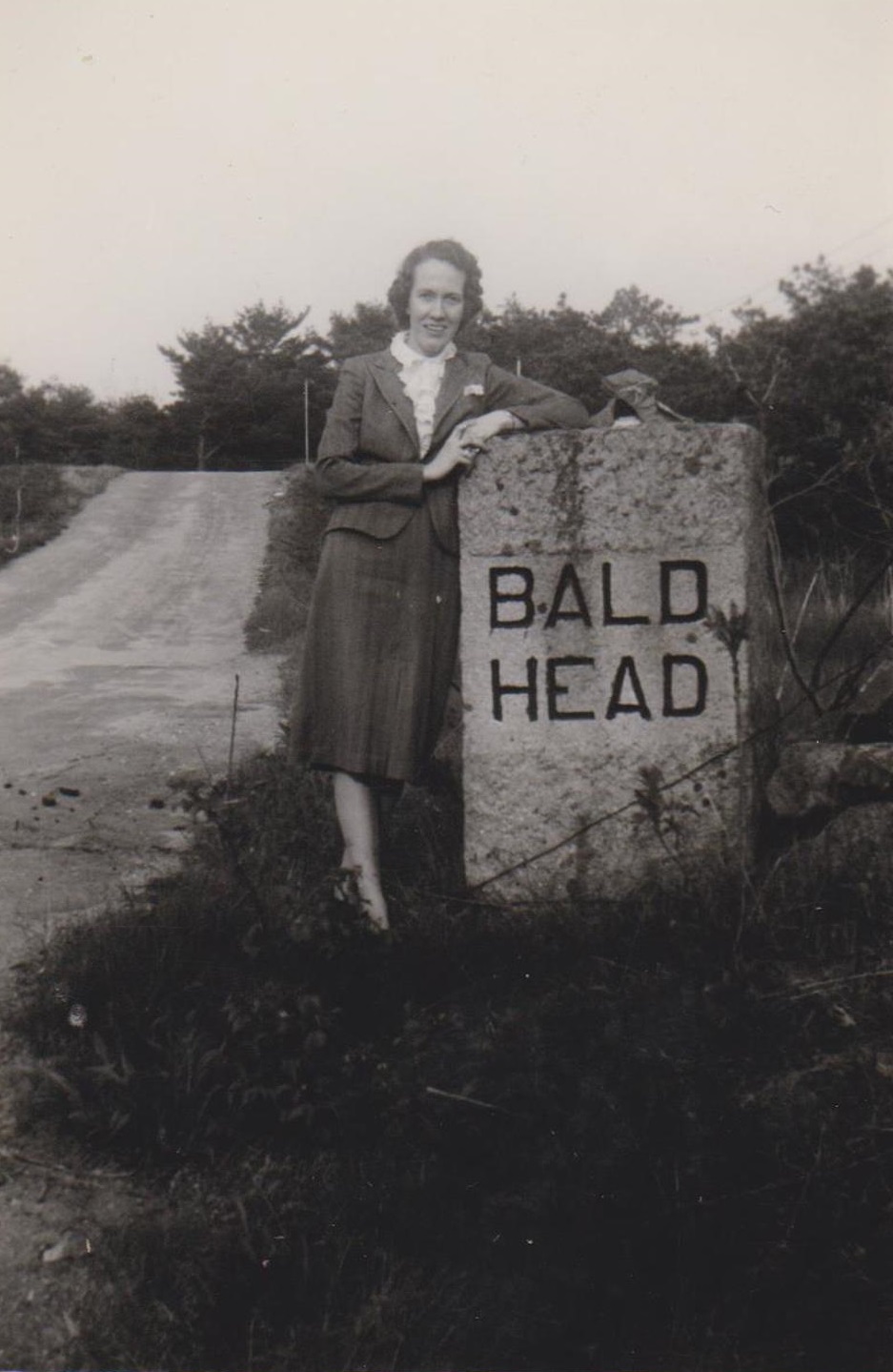 Hilarious Vintage Photos of Women Posing with Funny Objects and Signs