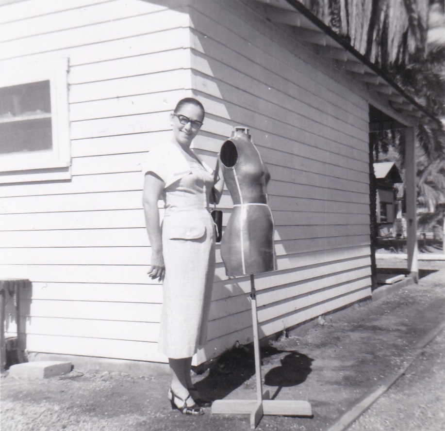 Hilarious Vintage Photos of Women Posing with Funny Objects and Signs