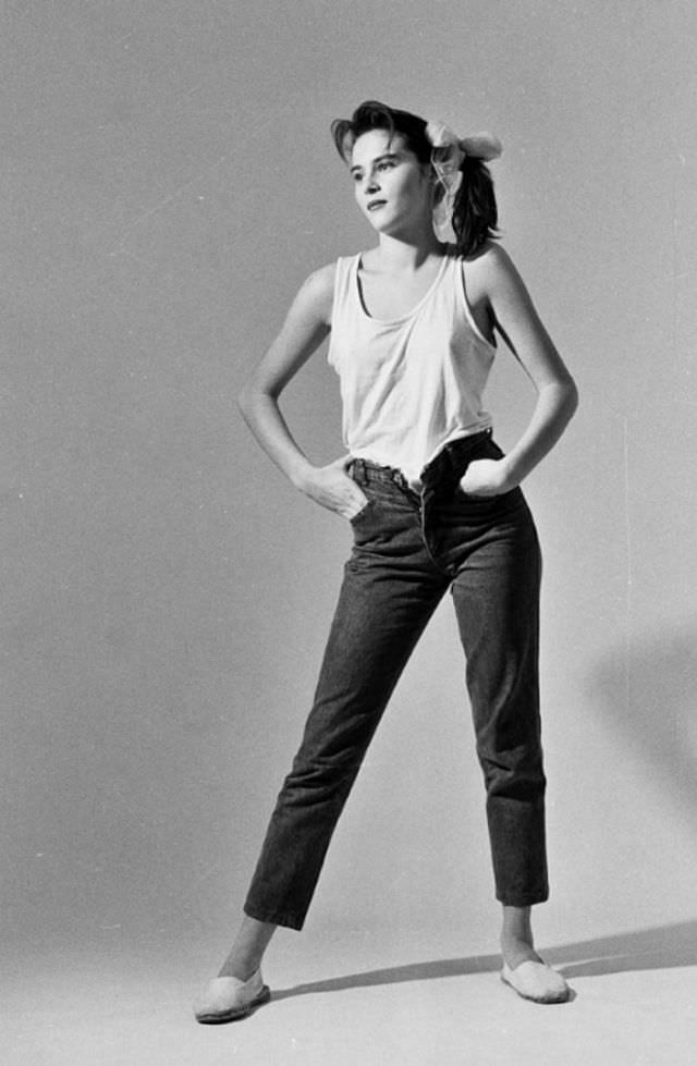Rare Modeling Photos of Young Melania Trump When She was Only Sixteen